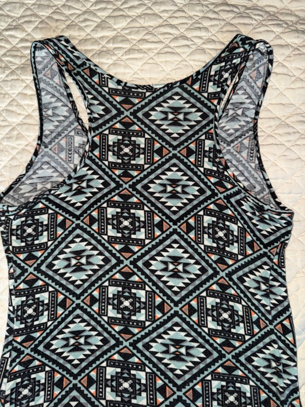 BKE Sleeveless Aztec-Print Tank Top L - Picture 6 of 6